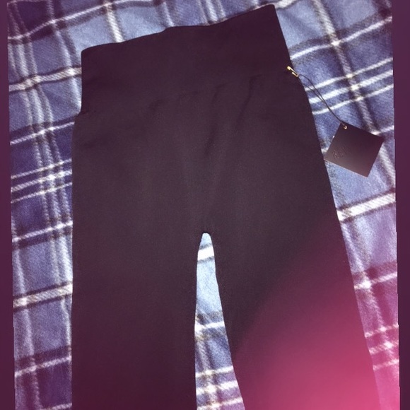 BNWT Revamped woman’s size extra small leggings - Picture 2 of 9
